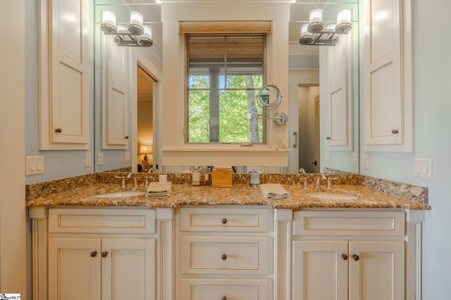 43 High Laurel Way, Travelers Rest, SC 29690