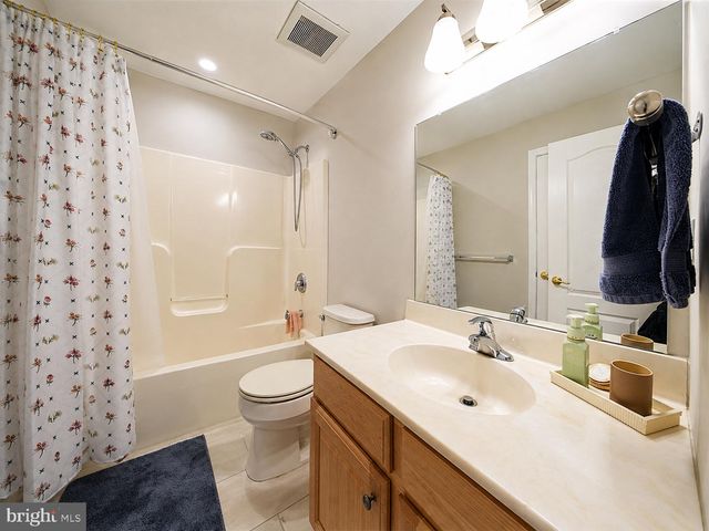 111 ACORN DR, Mount Royal, NJ 08061