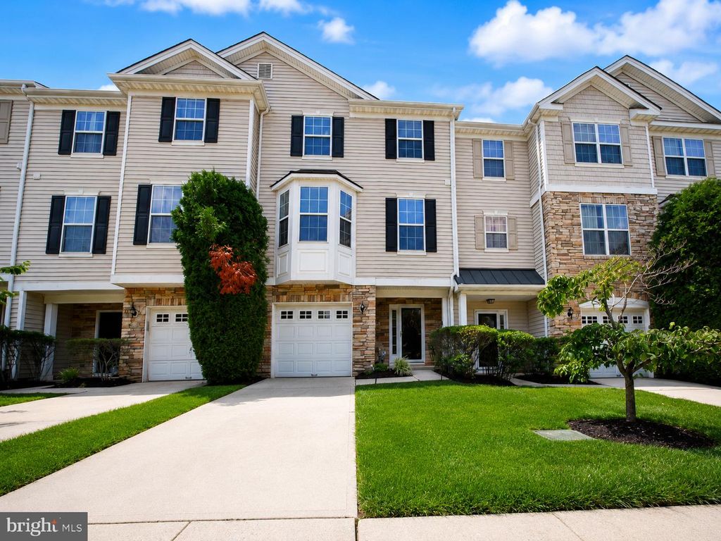 111 ACORN DR, Mount Royal, NJ 08061