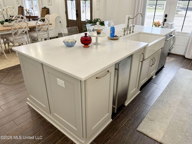 23057 Ms-6, Batesville, MS 38606