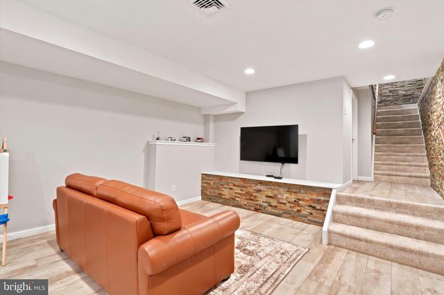 713 PRESTON AVE, Bryn Mawr, PA 19010