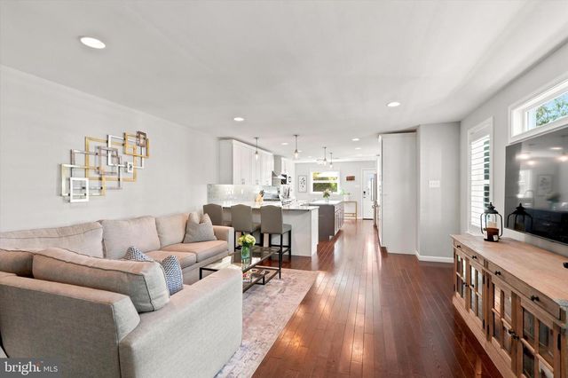 713 PRESTON AVE, Bryn Mawr, PA 19010