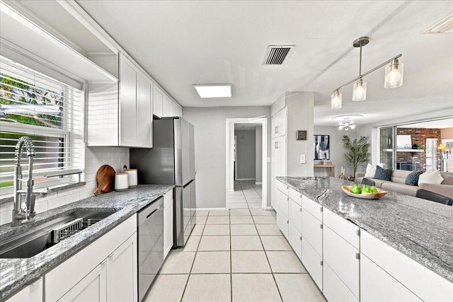1354 62ND AVENUE S, St Petersburg, FL 33705