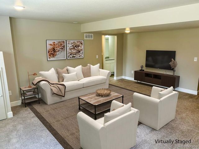 6706 Golden Briar Lane, Colorado Springs, CO 80927