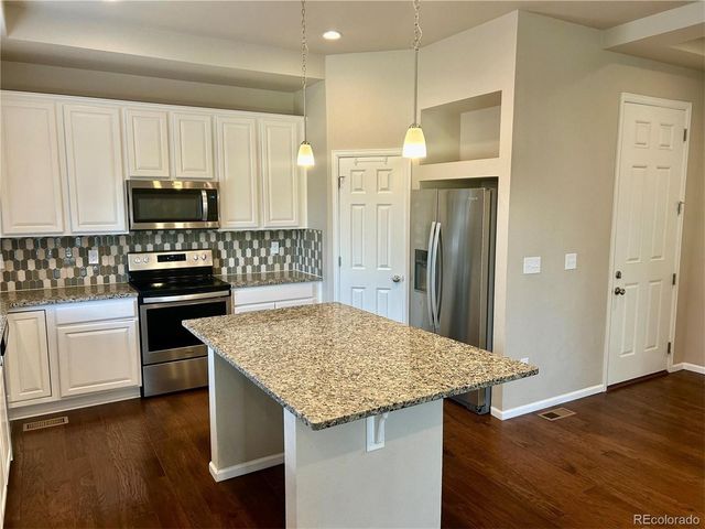 6706 Golden Briar Lane, Colorado Springs, CO 80927