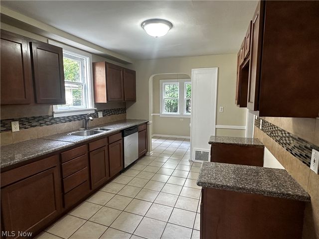 3533 Cedarbrook Road, University Heights, OH 44118
