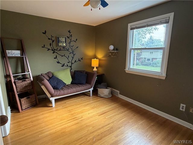 64 Meadow Run, Hamburg, NY 14075