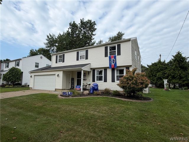 64 Meadow Run, Hamburg, NY 14075