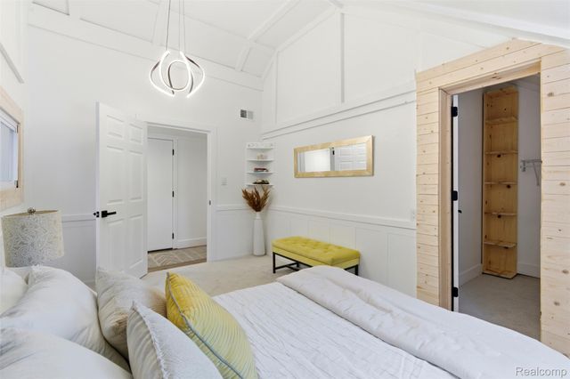 21625 Trombly Street, St. Clair Shores, MI 48080