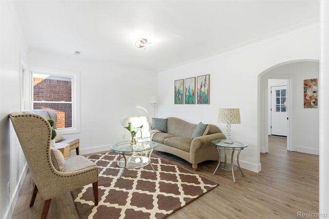 21625 Trombly Street, St. Clair Shores, MI 48080