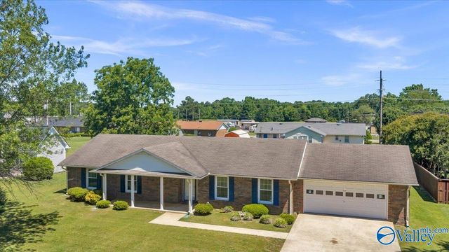 404 Crutcher Circle, Athens, AL 35611