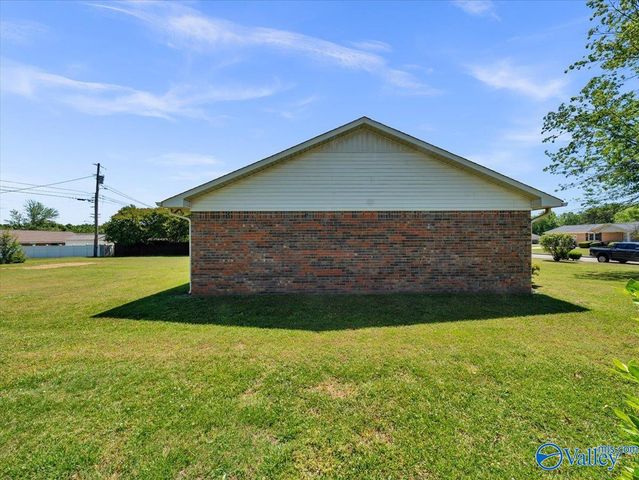 404 Crutcher Circle, Athens, AL 35611