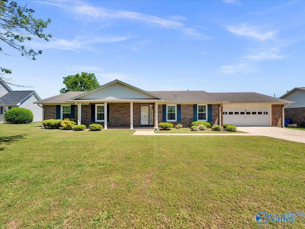 404 Crutcher Circle, Athens, AL 35611