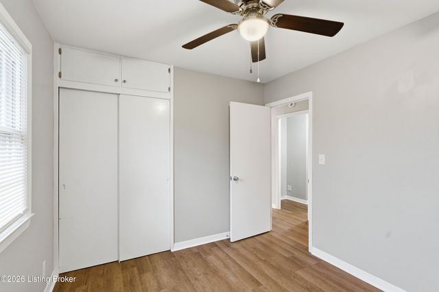 1904 Wickham Way, Louisville, KY 40223