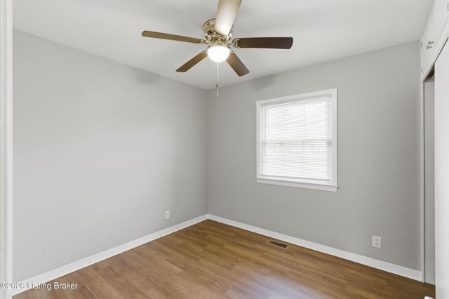 1904 Wickham Way, Louisville, KY 40223