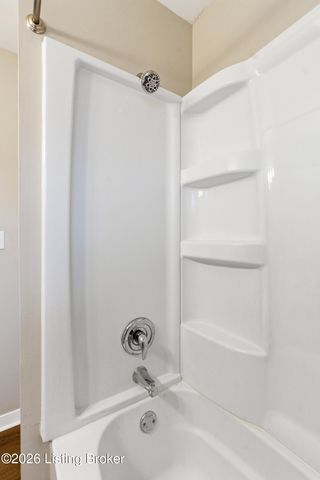 1904 Wickham Way, Louisville, KY 40223