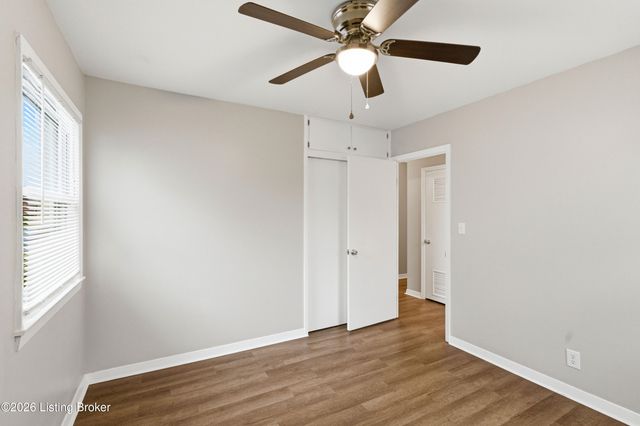 1904 Wickham Way, Louisville, KY 40223