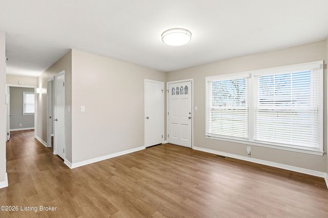 1904 Wickham Way, Louisville, KY 40223
