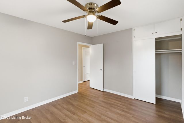 1904 Wickham Way, Louisville, KY 40223