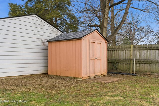 1904 Wickham Way, Louisville, KY 40223