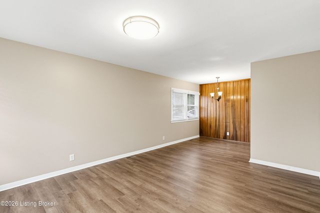 1904 Wickham Way, Louisville, KY 40223