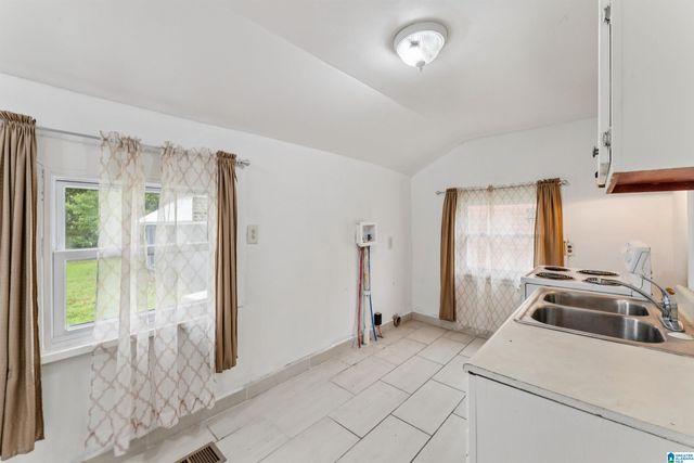2205 35TH AVENUE N, Birmingham, AL 35207