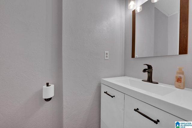 7922 ED JONES ROAD, Gardendale, AL 35071