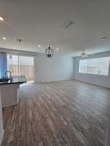 3257 Sunny Gate Ln, Folsom, CA 95630