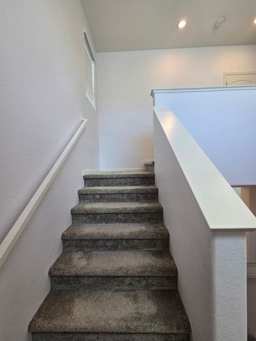 3257 Sunny Gate Ln, Folsom, CA 95630