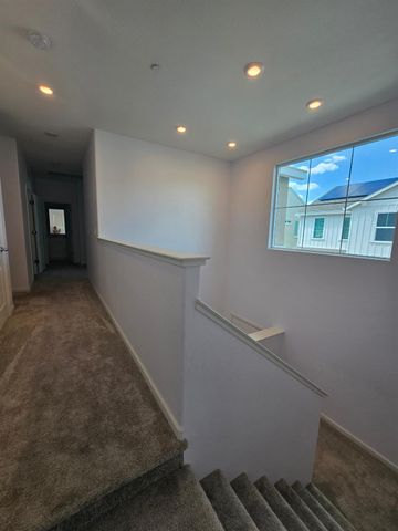 3257 Sunny Gate Ln, Folsom, CA 95630