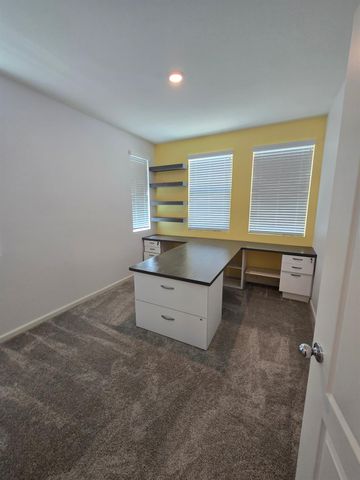 3257 Sunny Gate Ln, Folsom, CA 95630