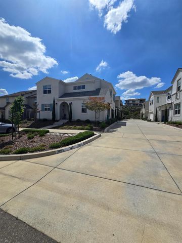 3257 Sunny Gate Ln, Folsom, CA 95630