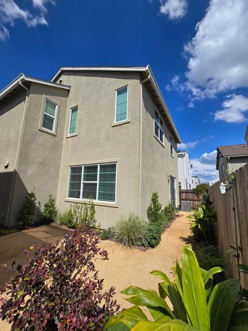 3257 Sunny Gate Ln, Folsom, CA 95630