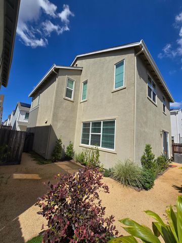 3257 Sunny Gate Ln, Folsom, CA 95630