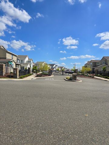 3257 Sunny Gate Ln, Folsom, CA 95630