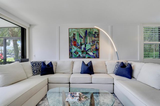 515 Bay Colony Drive N, Juno Beach, FL 33408