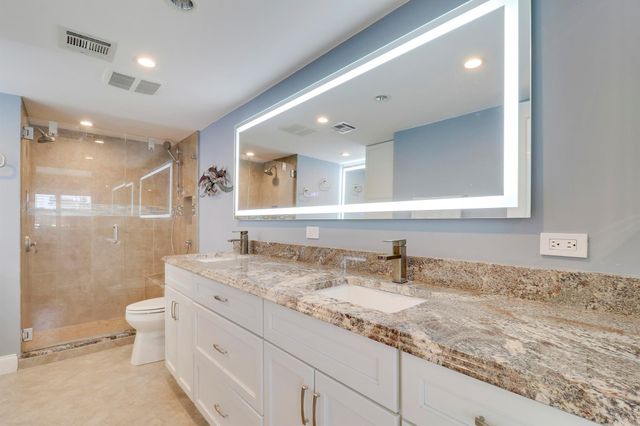 515 Bay Colony Drive N, Juno Beach, FL 33408