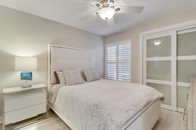 515 Bay Colony Drive N, Juno Beach, FL 33408