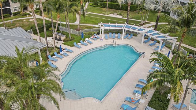 515 Bay Colony Drive N, Juno Beach, FL 33408