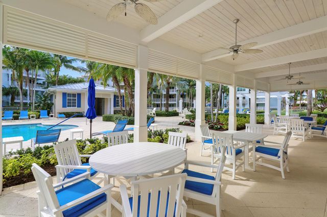 515 Bay Colony Drive N, Juno Beach, FL 33408