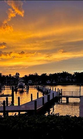 515 Bay Colony Drive N, Juno Beach, FL 33408