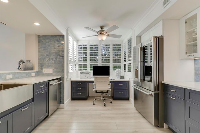 515 Bay Colony Drive N, Juno Beach, FL 33408