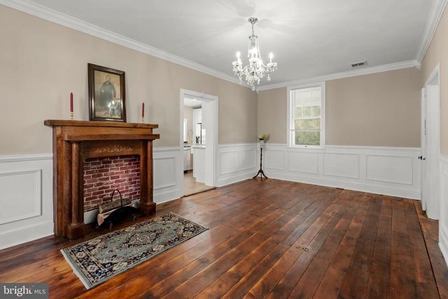 111 E MAIN ST, Strasburg, PA 17579