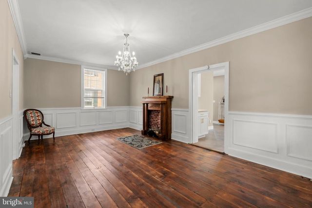 111 E MAIN ST, Strasburg, PA 17579