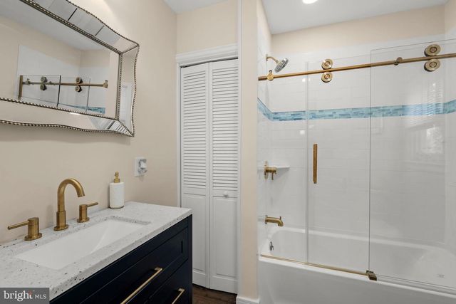 111 E MAIN ST, Strasburg, PA 17579