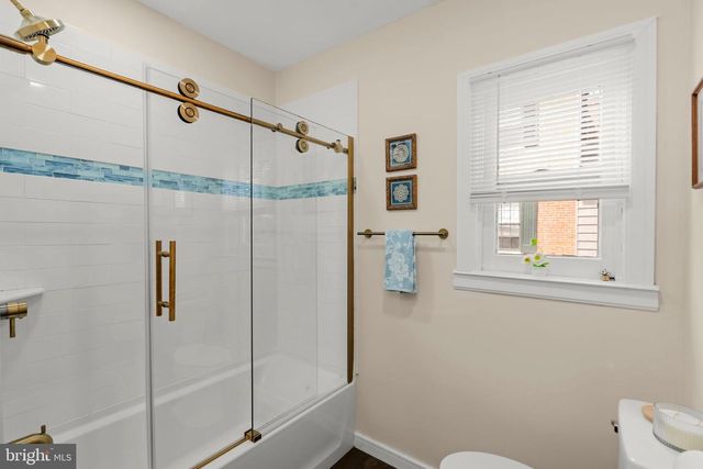 111 E MAIN ST, Strasburg, PA 17579