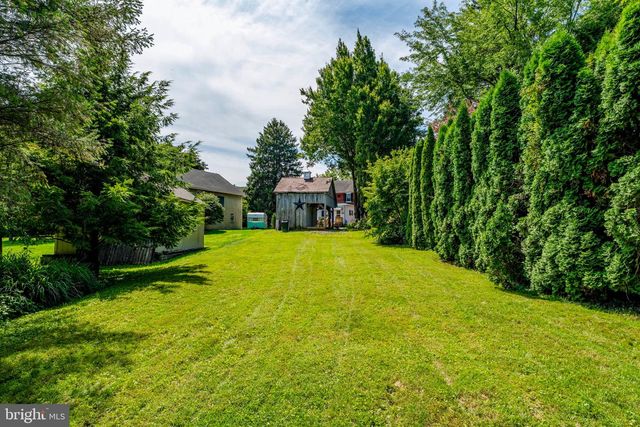 111 E MAIN ST, Strasburg, PA 17579