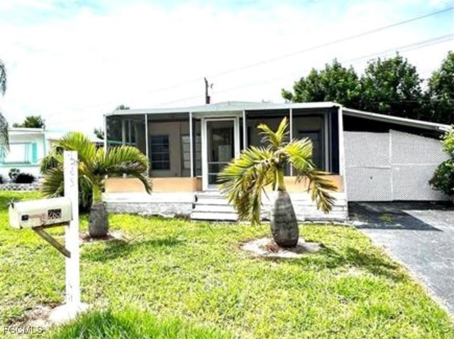 265 Fireball LN, North Fort Myers, FL 33917