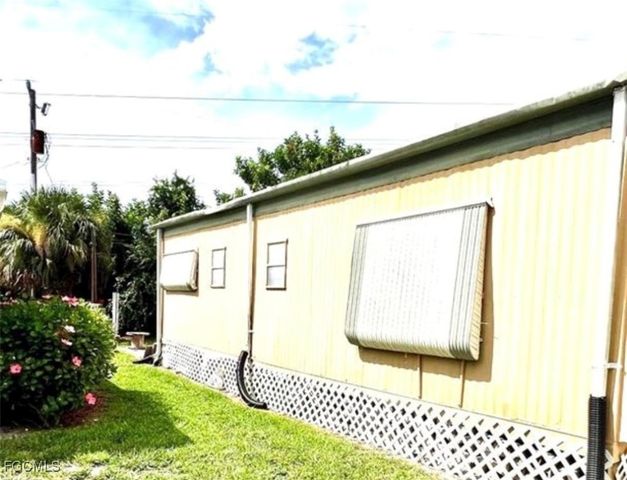 265 Fireball LN, North Fort Myers, FL 33917