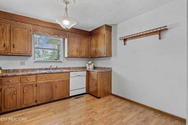 105 Seminole Drive, Knoxville, TN 37914